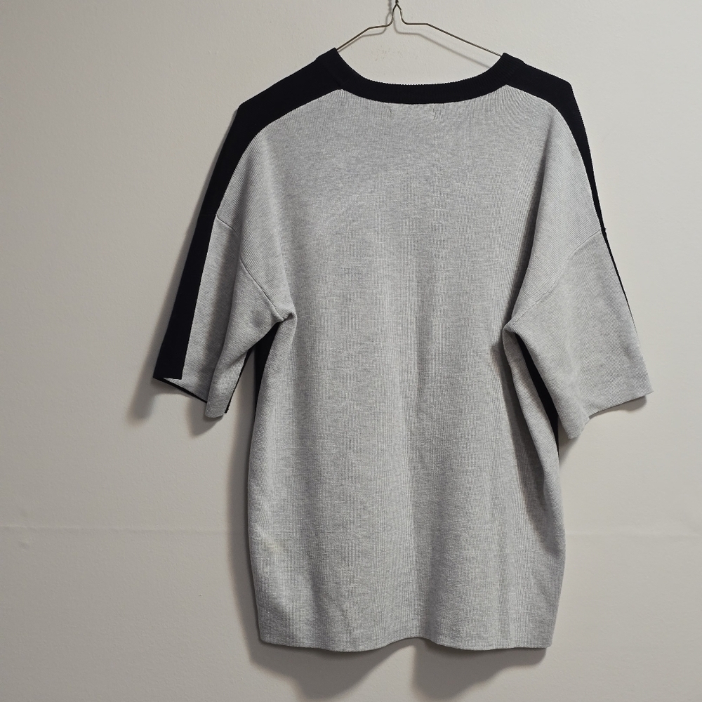 Oak + Fort Wool Blend Navy and Gray Color Block Short Sleeve Knit Top - Picture 4 of 8